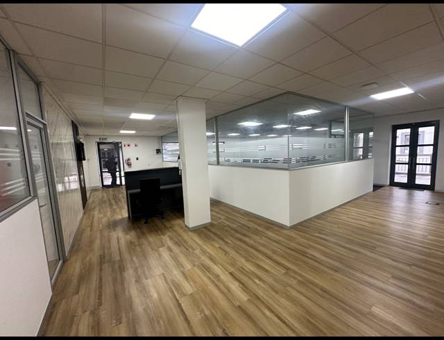 225M² OFFICE TO LET IN CENTURY CITY
